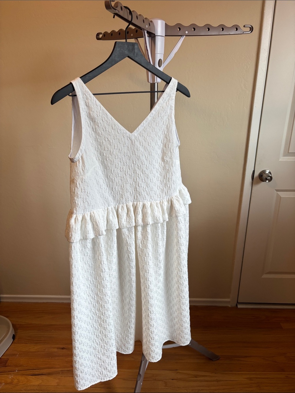 Naya Rea US 2/ AUS6 white dress